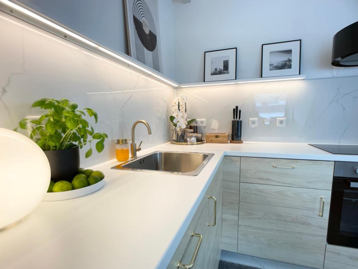 M-Style 04 Apartment Mit Balkon Und Gasgrill, 24H Self-Check-In, Free Parking, Netflix Nürnberg Eksteriør billede