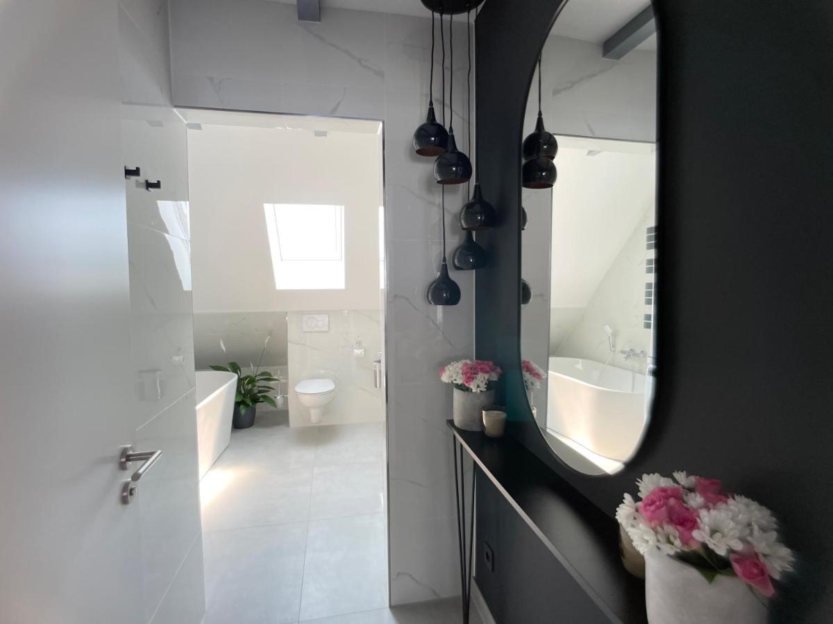 M-Style 04 Apartment Mit Balkon Und Gasgrill, 24H Self-Check-In, Free Parking, Netflix Nürnberg Eksteriør billede